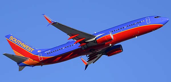 Southwest Boeing 737-8H4 N8635F, Phoenix Sky Harbor, December 24, 2014